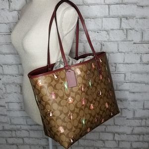 2 in 1
REVERSIBLE SIGNATURE tote